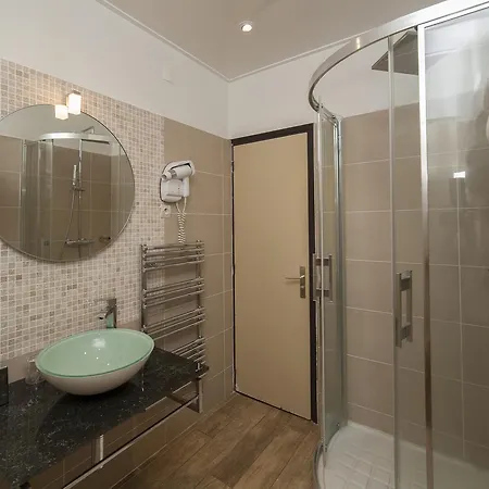 & Restaurant Le Belvedere Hotell 3*