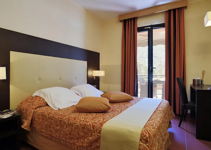 & Restaurant Le Belvedere 3* Porto (Corsica)